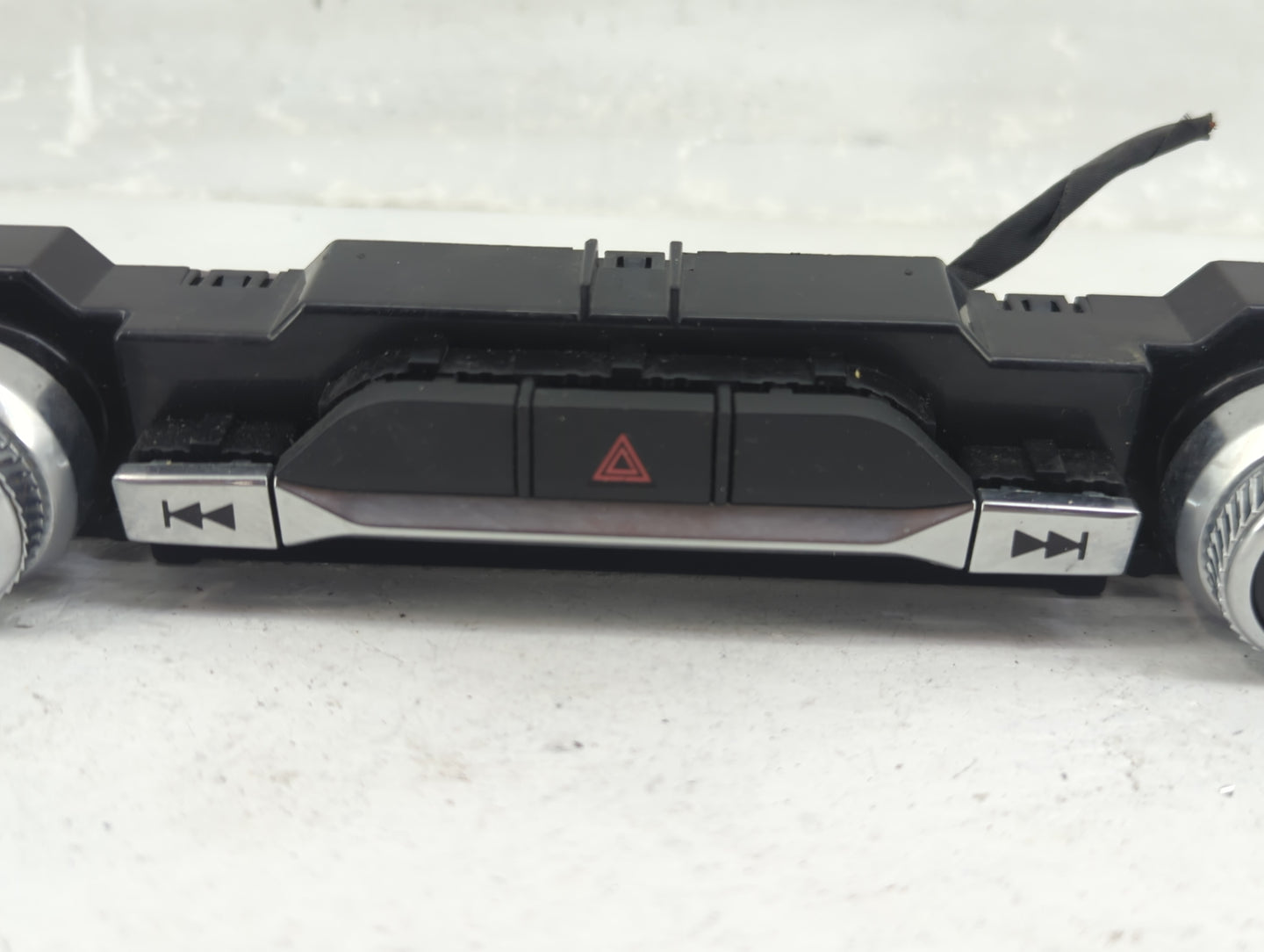 2020-2020 Ford Explorer Radio Control Panel Black - Oemusedautoparts1.com