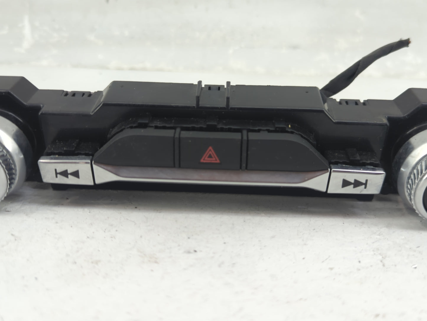 2020-2020 Ford Explorer Radio Control Panel Black - Oemusedautoparts1.com