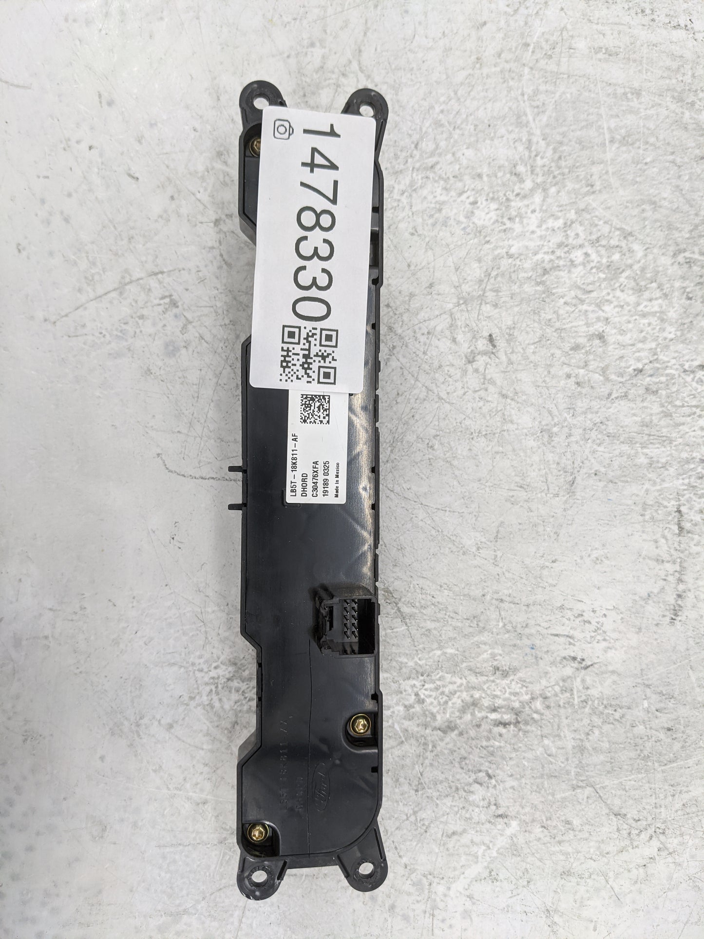 2020-2020 Ford Explorer Radio Control Panel 1478330 - Oemusedautoparts1.com