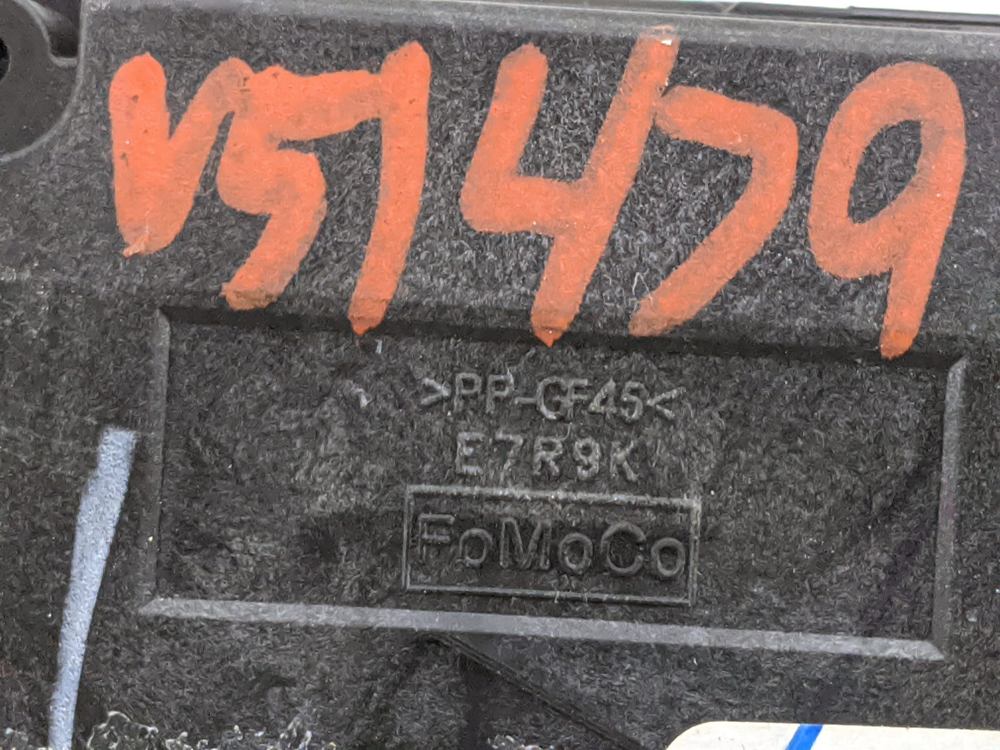 2020 Ford Explorer Floor Console Assembly Shifter - Oemusedautoparts1.com