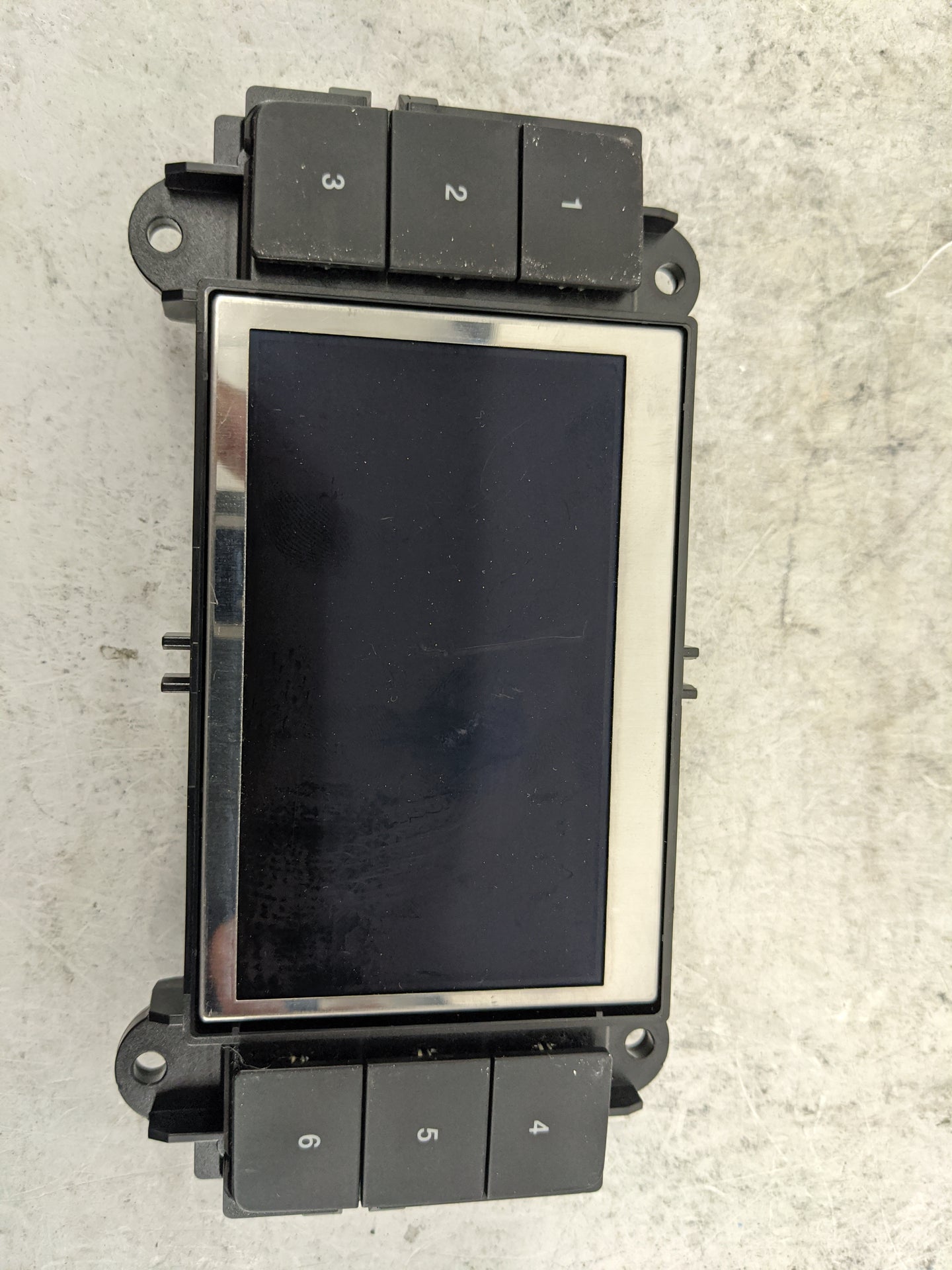 2020 Ford Explorer Information Display Screen 1483456 - Oemusedautoparts1.com