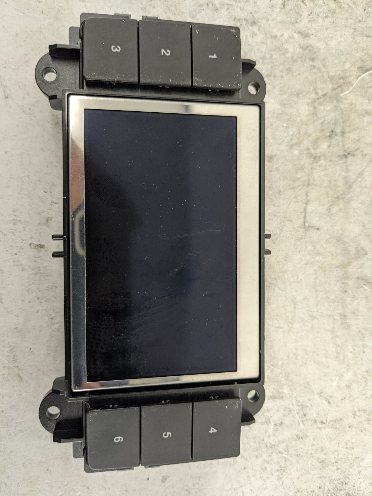 2020 Ford Explorer Information Display Screen 1483456 - Oemusedautoparts1.com