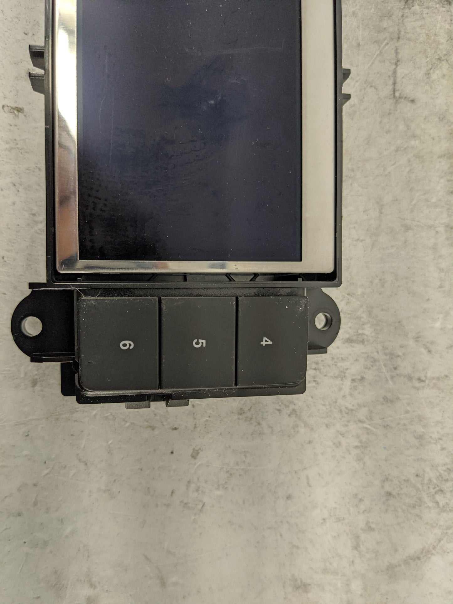 2020 Ford Explorer Information Display Screen 1483456 - Oemusedautoparts1.com