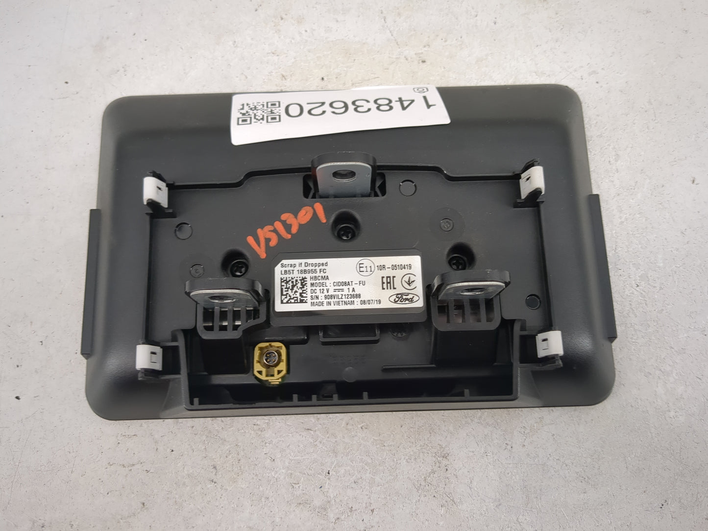 2020-2022 Ford Explorer Information Display Screen Black - Oemusedautoparts1.com