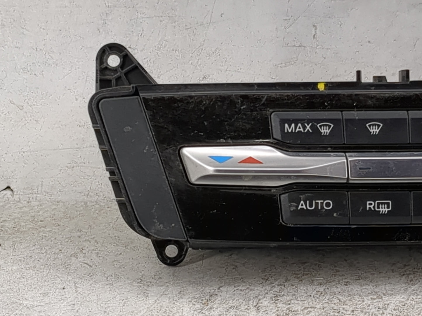 2020 Ford Explorer Climate Control Module Temperature AC/Heater Replacement P/N:LB5T-18C612-HE Fits OEM Used Auto Parts - Oe