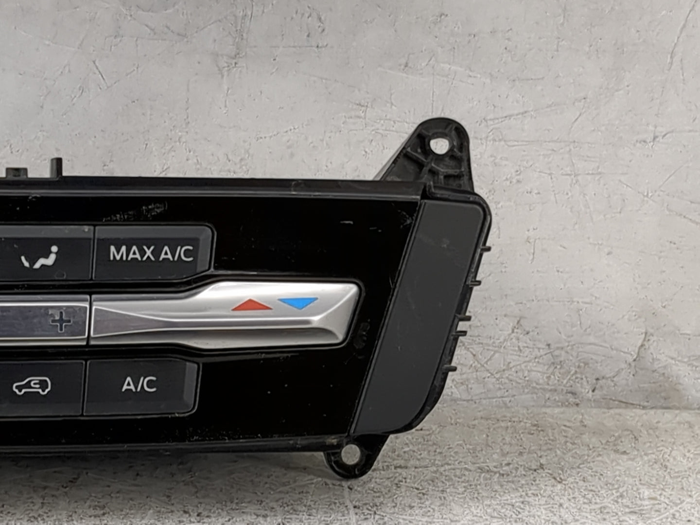2020 Ford Explorer Climate Control Module Temperature AC/Heater Replacement P/N:LB5T-18C612-HE Fits OEM Used Auto Parts - Oe