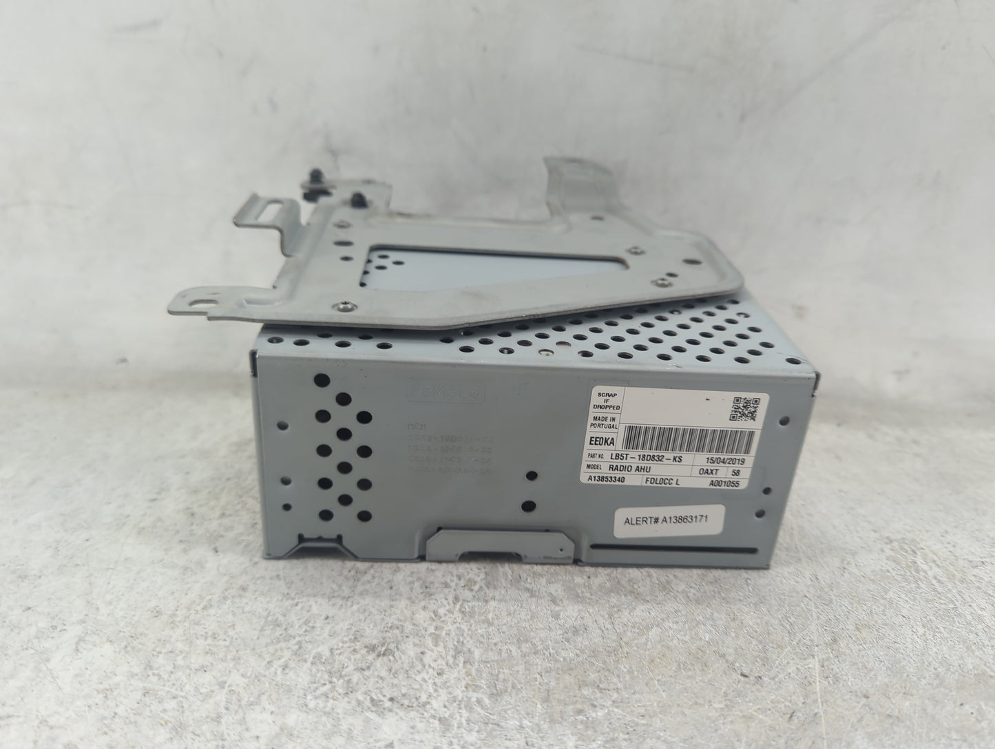 2020-2022 Ford Explorer Radio AM FM Cd Player Receiver Replacement P/N:LB5T-18D832-KS A13853340 Fits Fits 2020 2021 2022 OEM