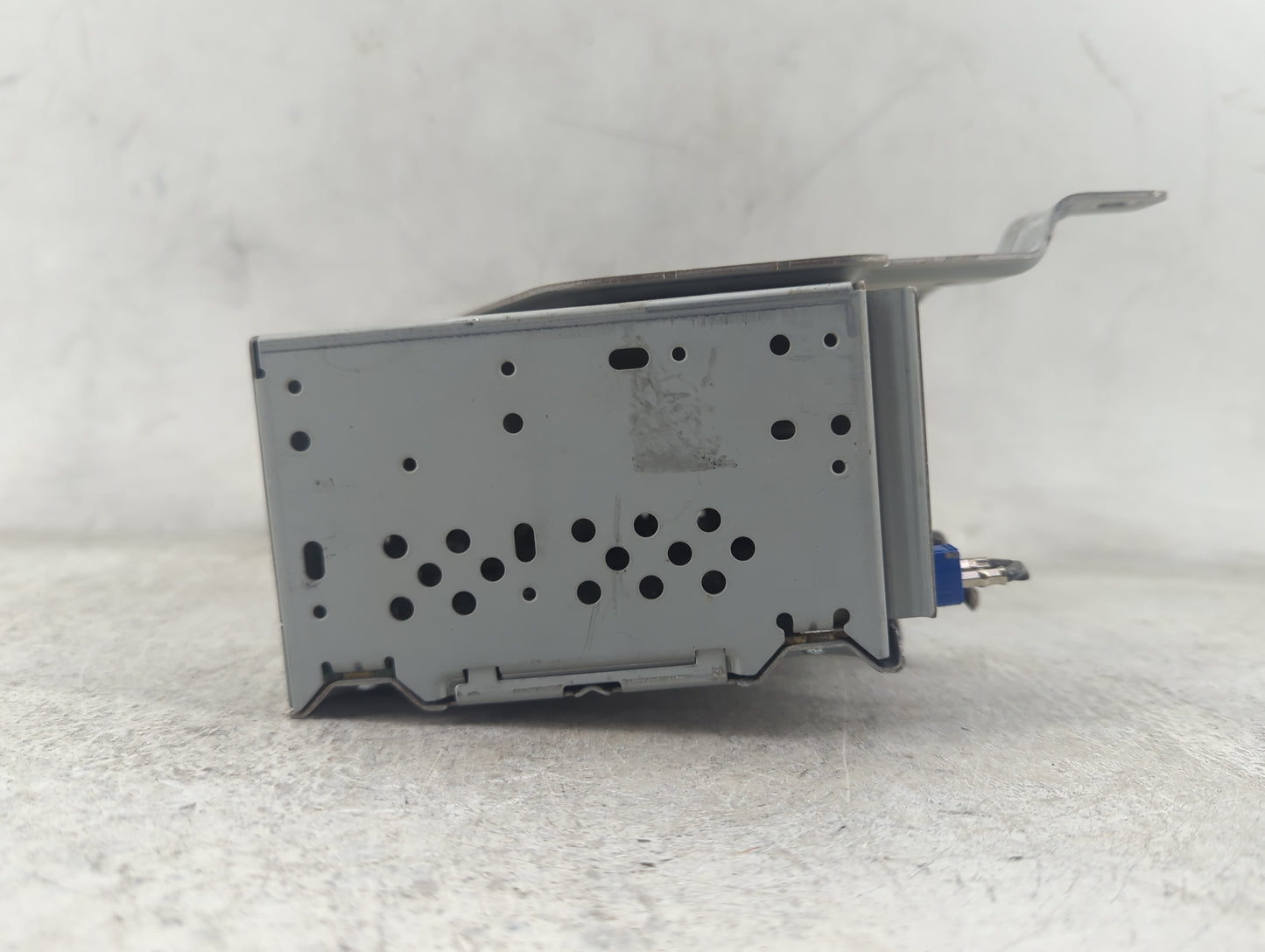 2020-2022 Ford Explorer Radio AM FM Cd Player Receiver Replacement P/N:LB5T-18D832-KS A13853340 Fits Fits 2020 2021 2022 OEM