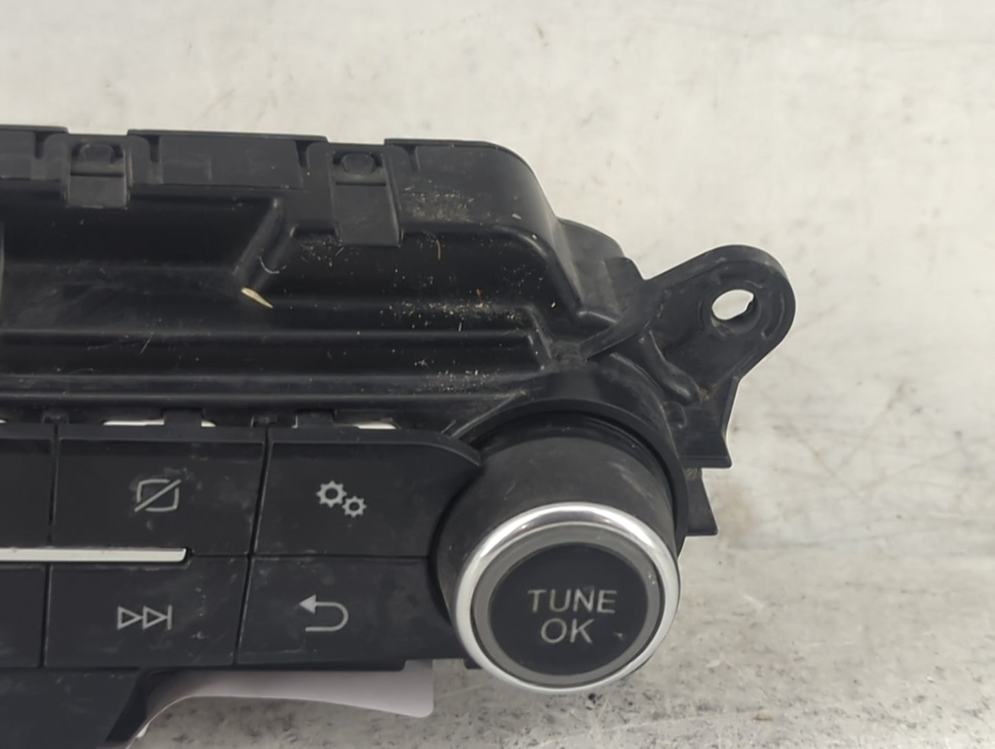 2020 Ford Explorer Radio Control Panel 1494636 - Oemusedautoparts1.com