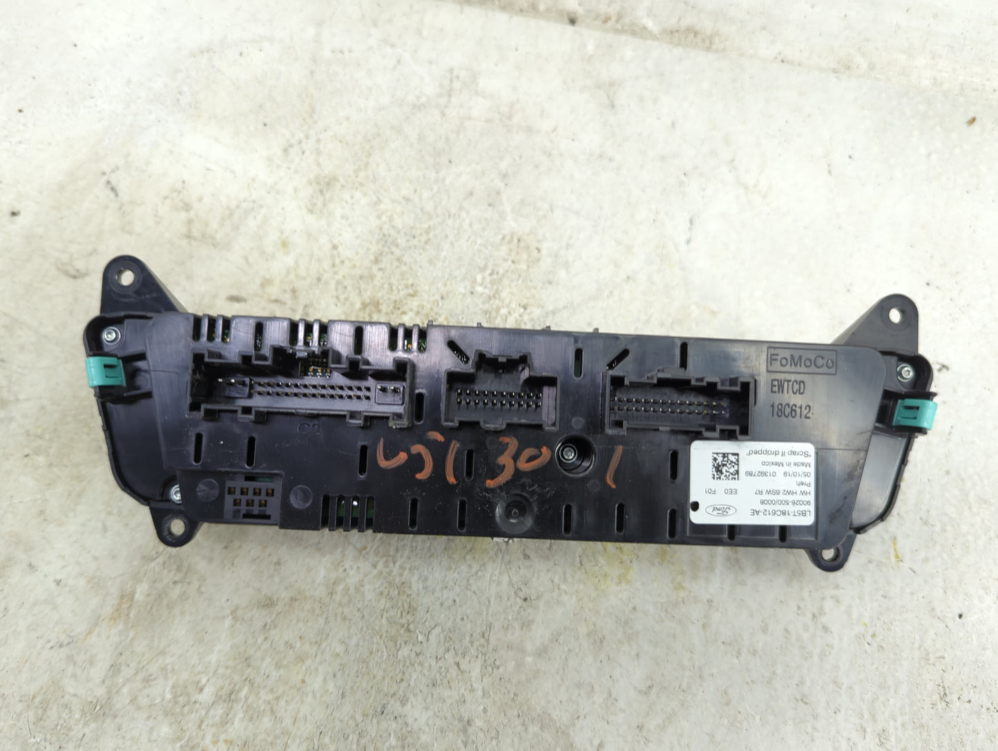 2020 Ford Explorer Climate Control Module Temperature AC/Heater Replacement P/N:LB5T-18C612-AE 90026-500/0008 Fits OEM Used 