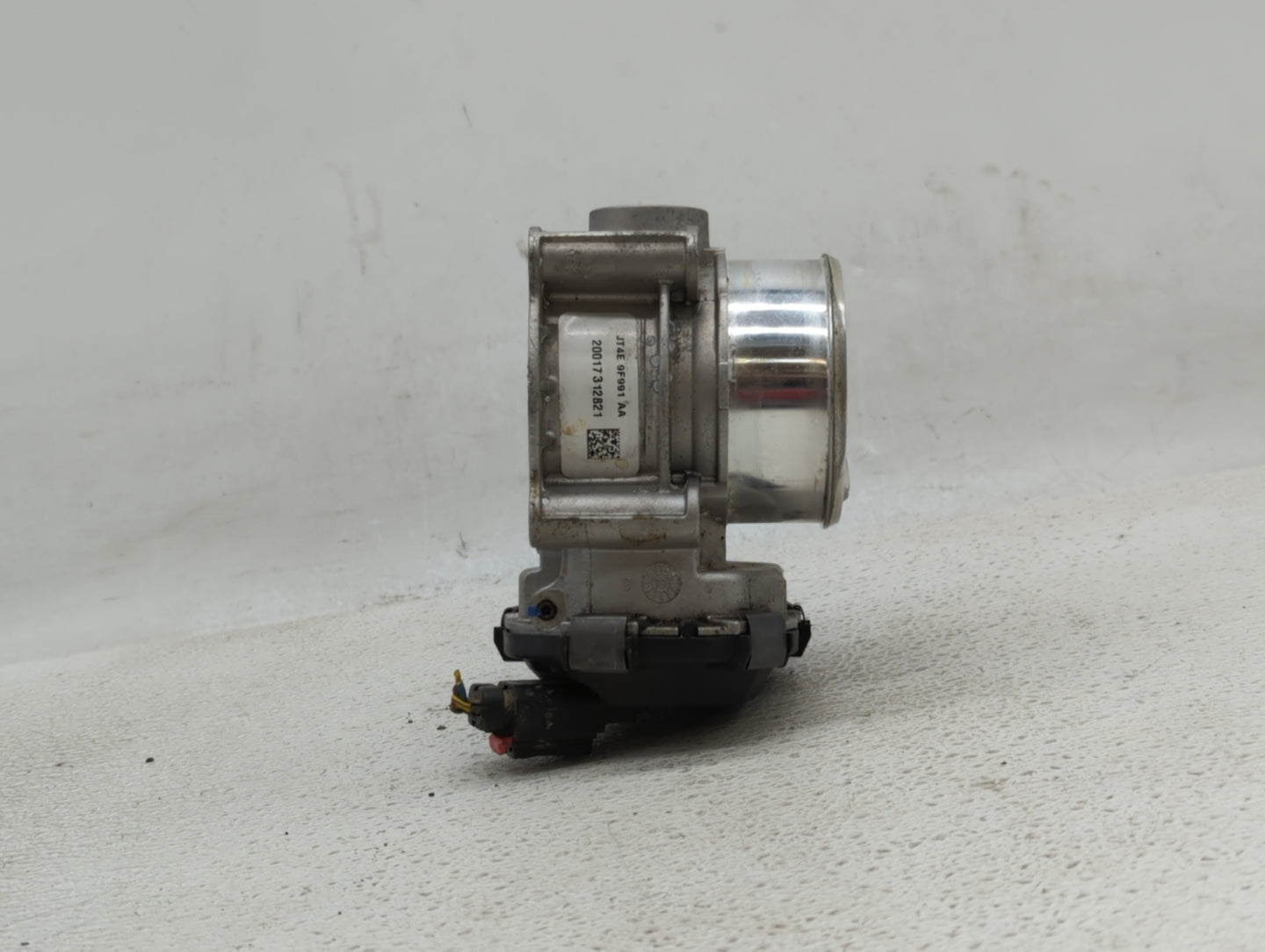2020 Ford Explorer Throttle Body P/N:M1716A-0893 K1725A-0379, K1720C-0829, JT4E-9F991-AA Fits Fits 2018 2019 OEM Used Auto P
