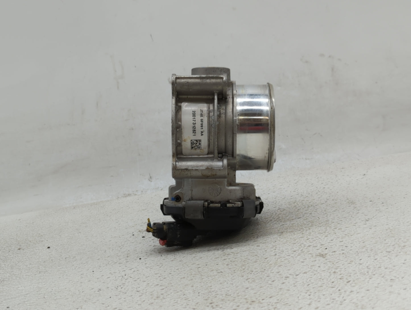 2020 Ford Explorer Throttle Body P/N:M1716A-0893 K1725A-0379, K1720C-0829, JT4E-9F991-AA Fits Fits 2018 2019 OEM Used Auto P