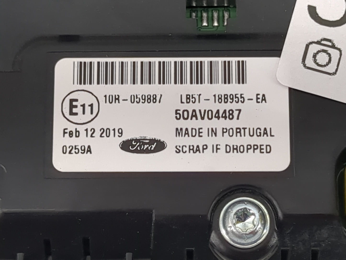 2020 Ford Explorer Information Display Screen 5031441 - Oemusedautoparts1.com