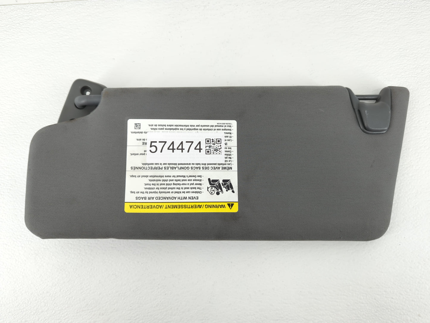 2020 Ford Explorer Sun Visor Shade Replacement Passenger Right Mirror Fits OEM Used Auto Parts - Oemusedautoparts1.com
