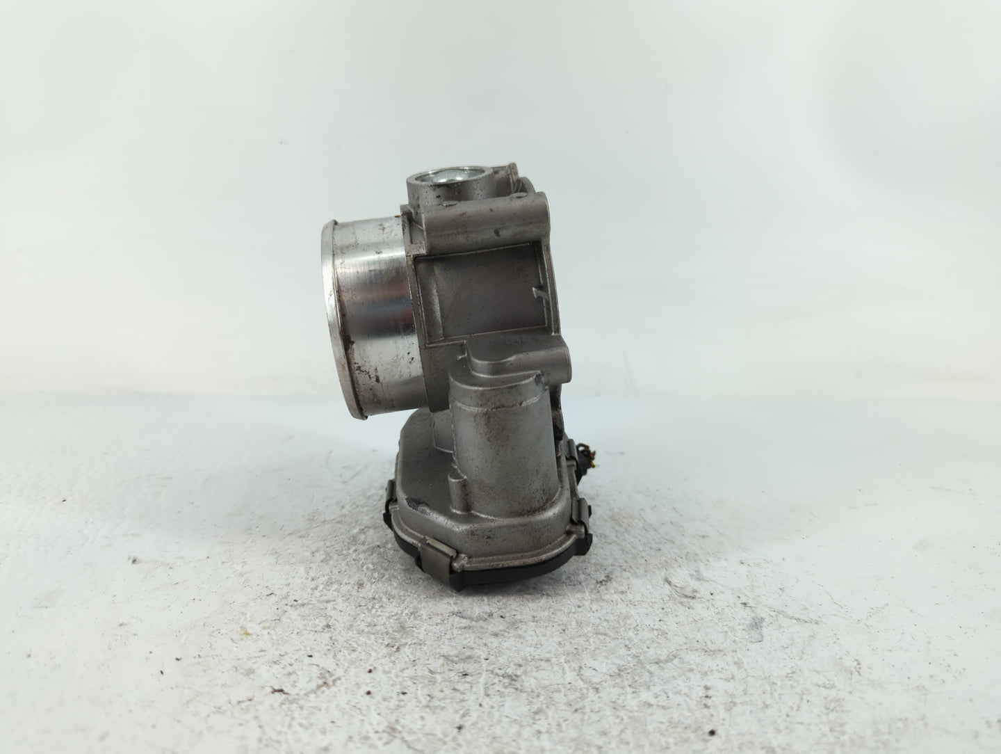 2020-2022 Ford Explorer Throttle Body P/N:H2021E-0235 02132249 Fits Fits 2017 2018 2019 2020 2021 2022 OEM Used Auto Parts -