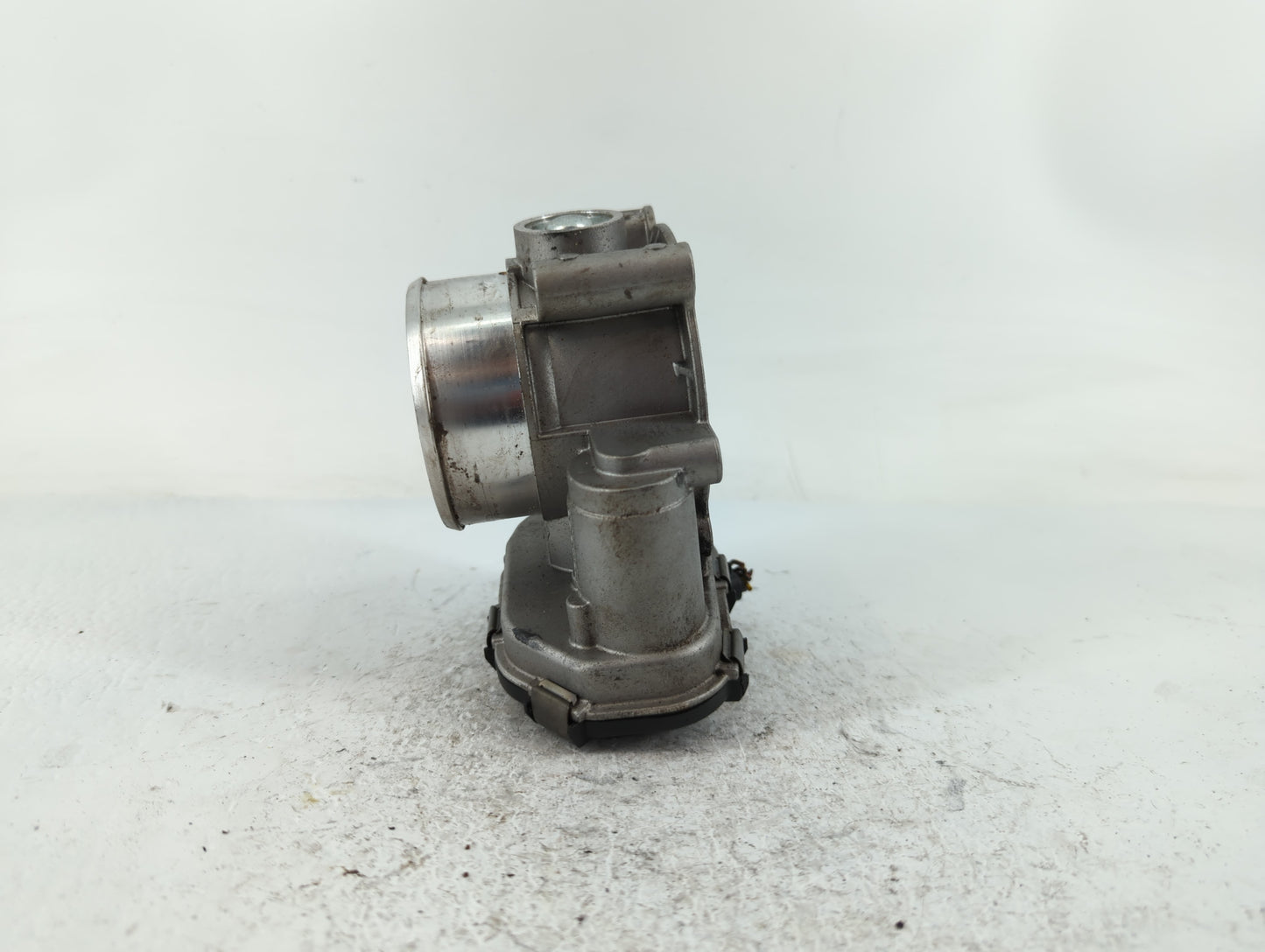 2020-2022 Ford Explorer Throttle Body P/N:H2021E-0235 02132249 Fits Fits 2017 2018 2019 2020 2021 2022 OEM Used Auto Parts -