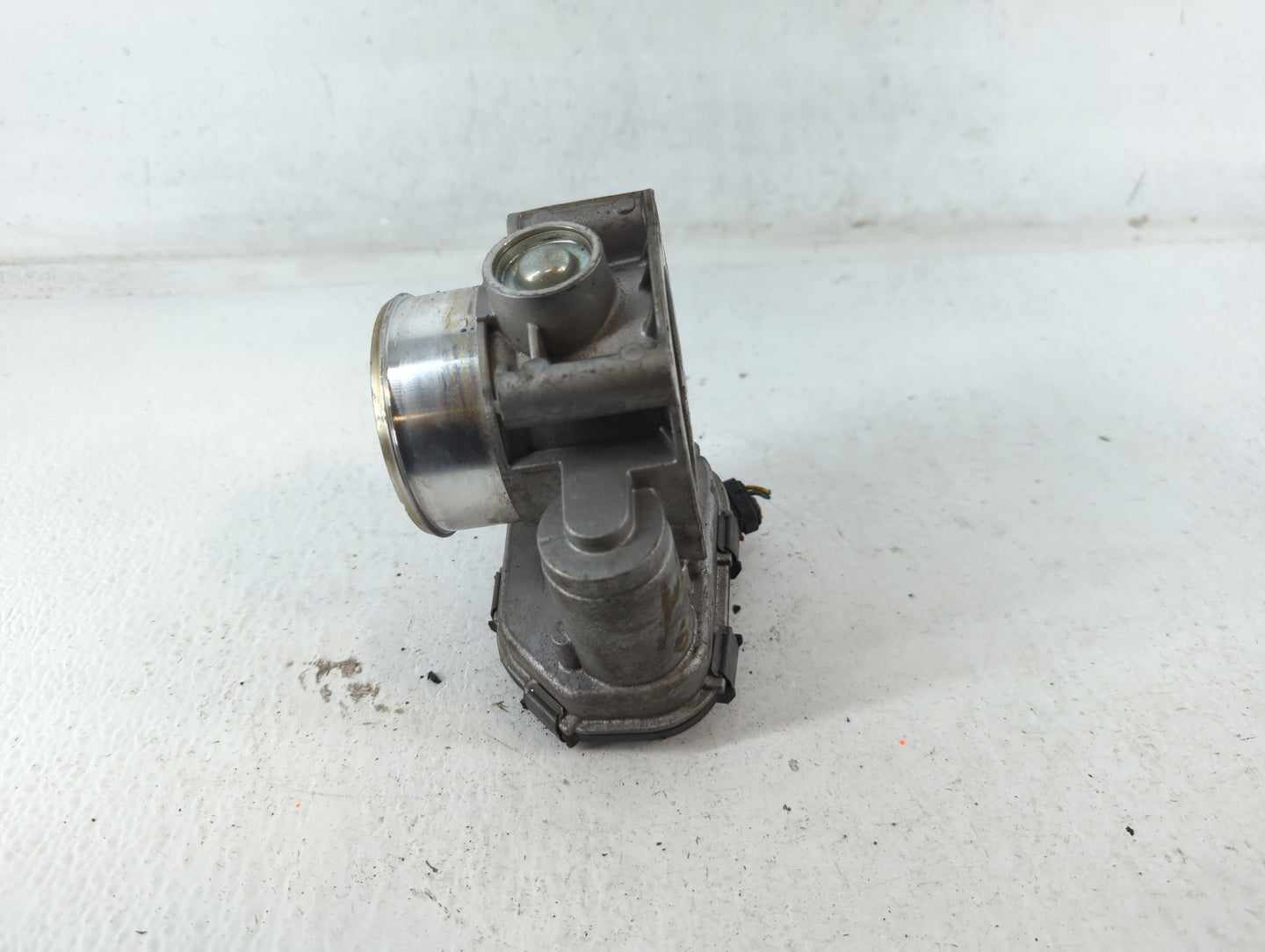 2020-2022 Ford Explorer Throttle Body P/N:19323 3 11388 JT4E 9F991 AA Fits Fits 2018 2019 2020 2021 2022 OEM Used Auto Parts