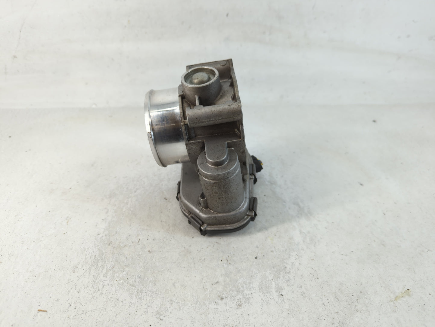2020-2022 Ford Explorer Throttle Body P/N:JT4E 9F991 AA Fits Fits 2018 2019 2020 2021 2022 OEM Used Auto Parts - Oemusedauto