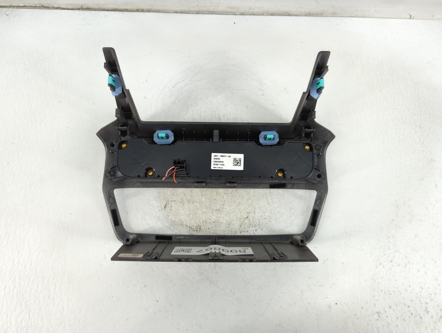 2020 Ford Explorer Radio AM FM Cd Player Receiver Replacement P/N:LB5T-18K811-AM Fits OEM Used Auto Parts - Oemusedautoparts