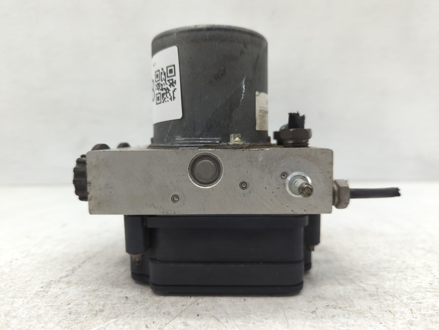 2019-2020 Ford F-150 ABS Pump Control Module Replacement P/N:KL34-2B373-AE Fits Fits 2019 2020 OEM Used Auto Parts - Oemused