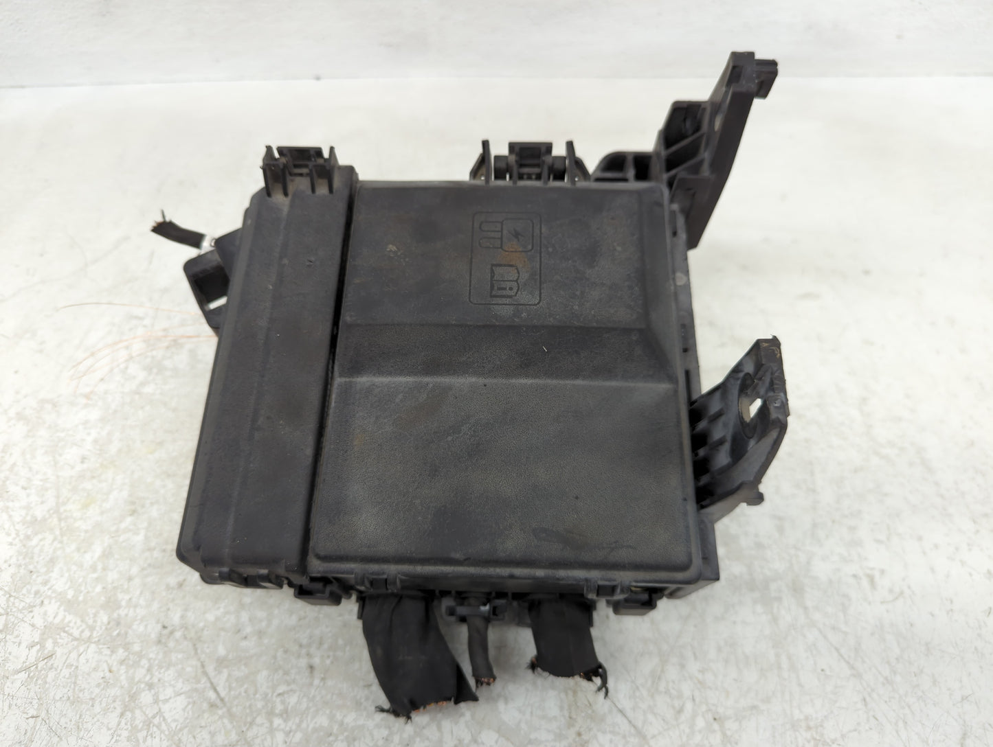 2018-2020 Ford F-150 Fusebox Fuse Box Panel Relay Module Fits Fits 2018 2019 2020 OEM Used Auto Parts - Oemusedautoparts1.co