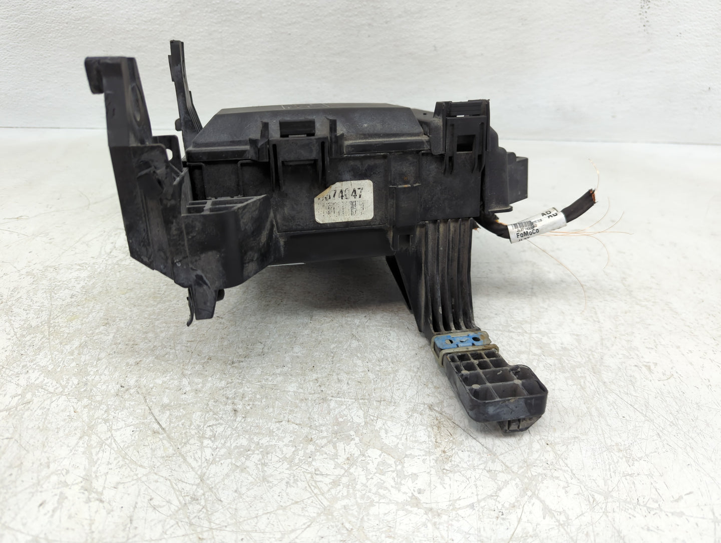 2018-2020 Ford F-150 Fusebox Fuse Box Panel Relay Module Fits Fits 2018 2019 2020 OEM Used Auto Parts - Oemusedautoparts1.co