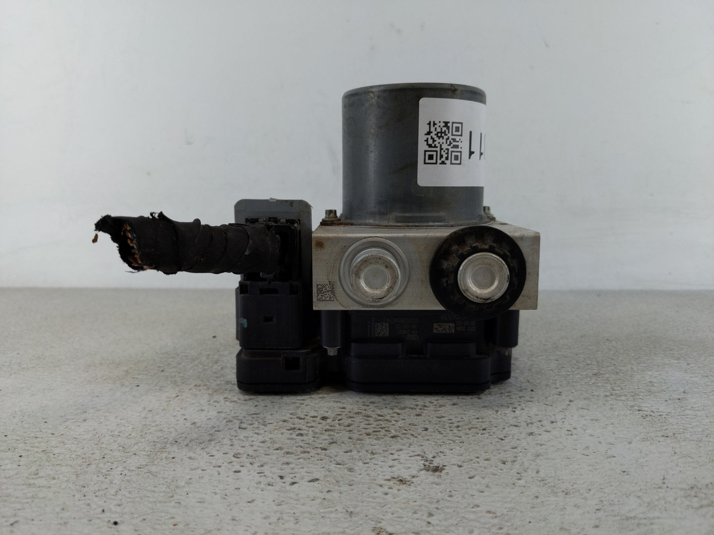2019-2020 Ford F-150 ABS Pump Control Module Replacement P/N:KL34-2B373-AE Fits Fits 2019 2020 OEM Used Auto Parts - Oemused