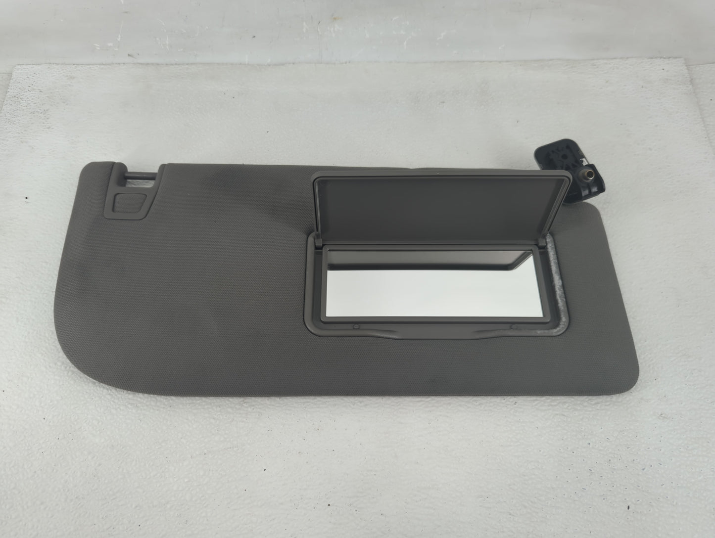 2018-2020 Ford F-150 Sun Visor Shade Replacement Driver Left Mirror Fits Fits 2018 2019 2020 OEM Used Auto Parts - Oemusedau