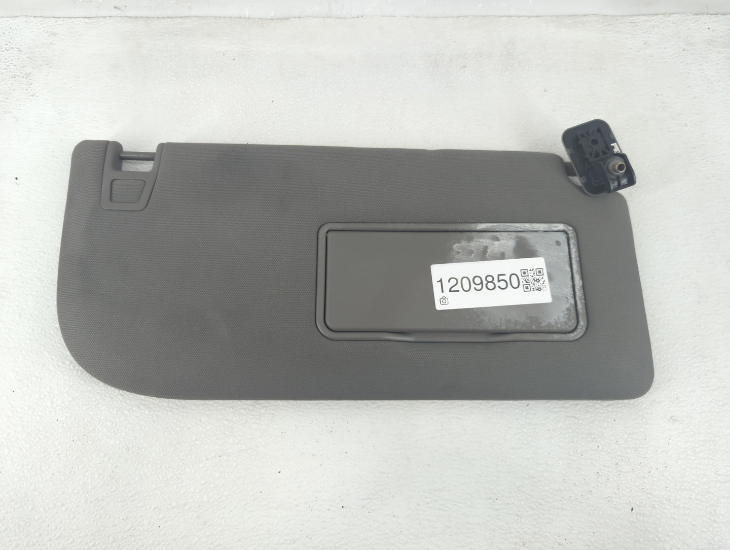 2018-2020 Ford F-150 Sun Visor Shade Replacement Driver Left Mirror Fits Fits 2018 2019 2020 OEM Used Auto Parts - Oemusedau