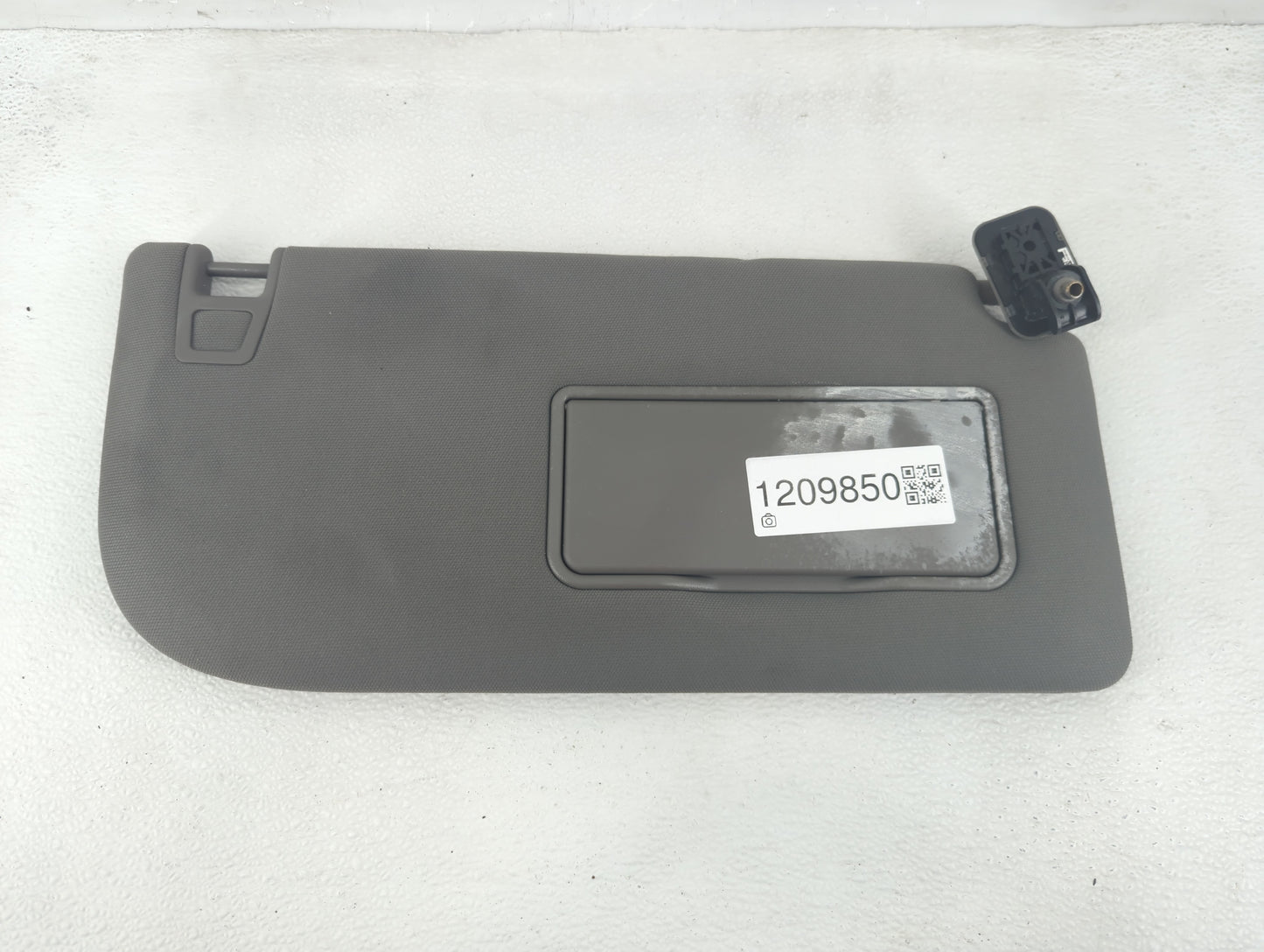 2018-2020 Ford F-150 Sun Visor Shade Replacement Driver Left Mirror Fits Fits 2018 2019 2020 OEM Used Auto Parts - Oemusedau
