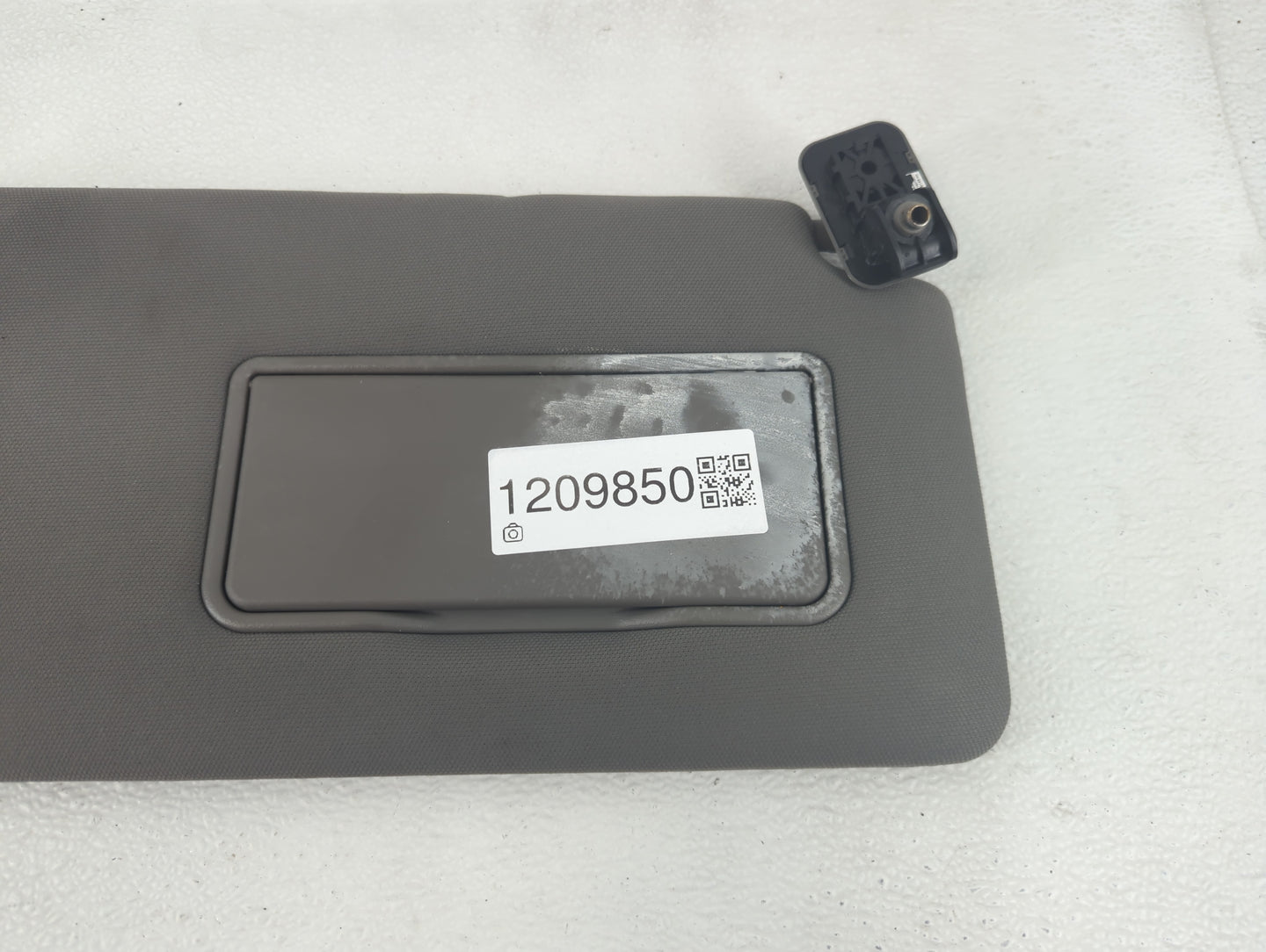 2018-2020 Ford F-150 Sun Visor Shade Replacement Driver Left Mirror Fits Fits 2018 2019 2020 OEM Used Auto Parts - Oemusedau
