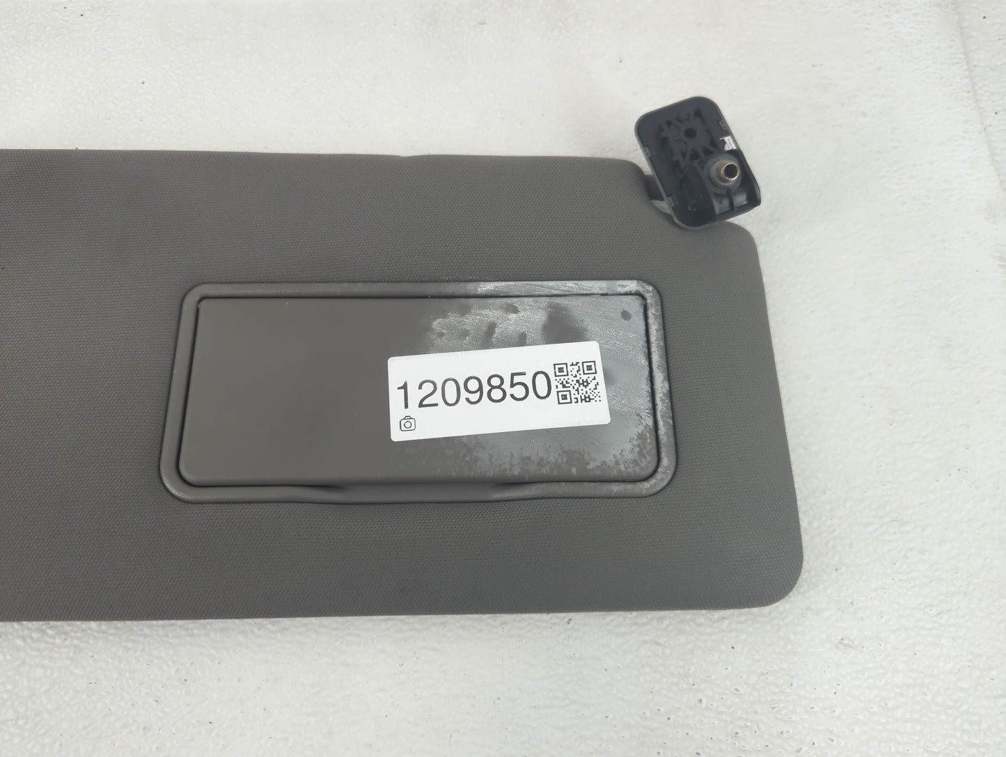 2018-2020 Ford F-150 Sun Visor Shade Replacement Driver Left Mirror Fits Fits 2018 2019 2020 OEM Used Auto Parts - Oemusedau