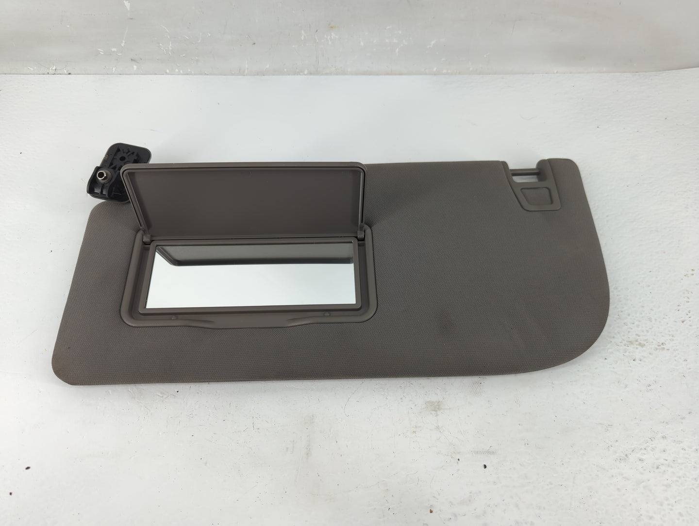 2018-2020 Ford F-150 Sun Visor Shade Replacement Driver Left Mirror Fits Fits 2018 2019 2020 OEM Used Auto Parts - Oemusedau