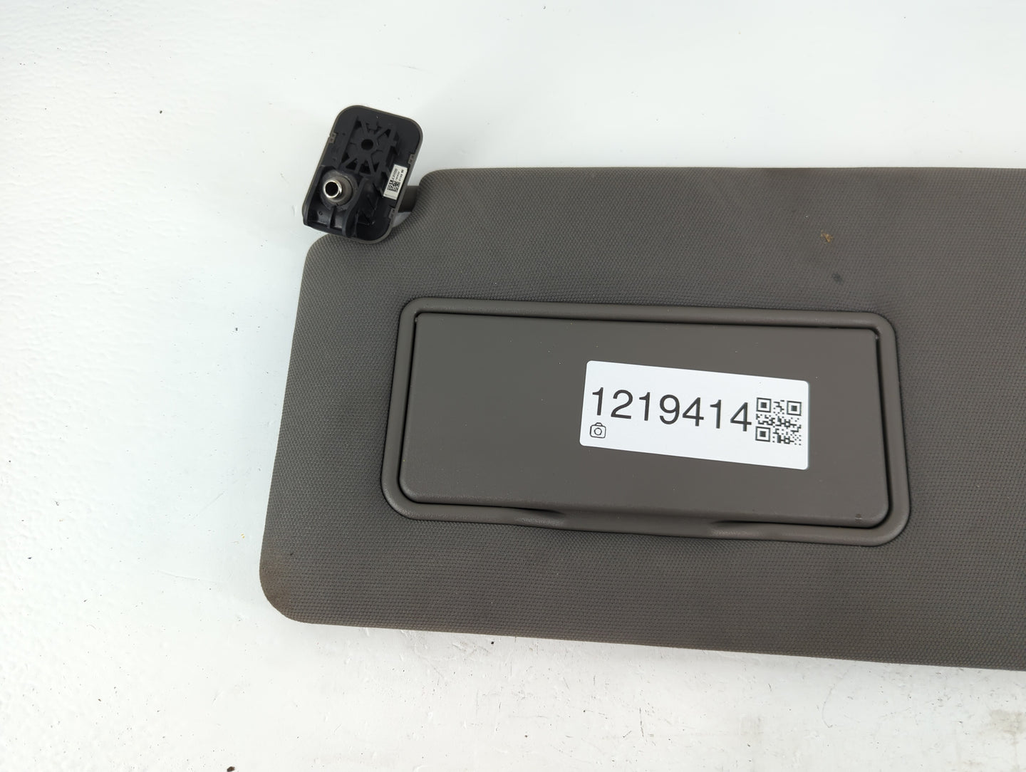 2018-2020 Ford F-150 Sun Visor Shade Replacement Driver Left Mirror Fits Fits 2018 2019 2020 OEM Used Auto Parts - Oemusedau
