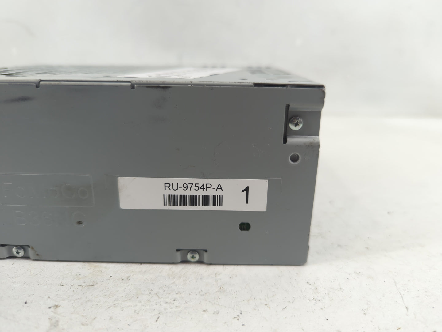 2019-2020 Ford F-150 Radio AM FM Cd Player Receiver Replacement P/N:KL3T-18D832-AG Fits Fits 2019 2020 OEM Used Auto Parts -