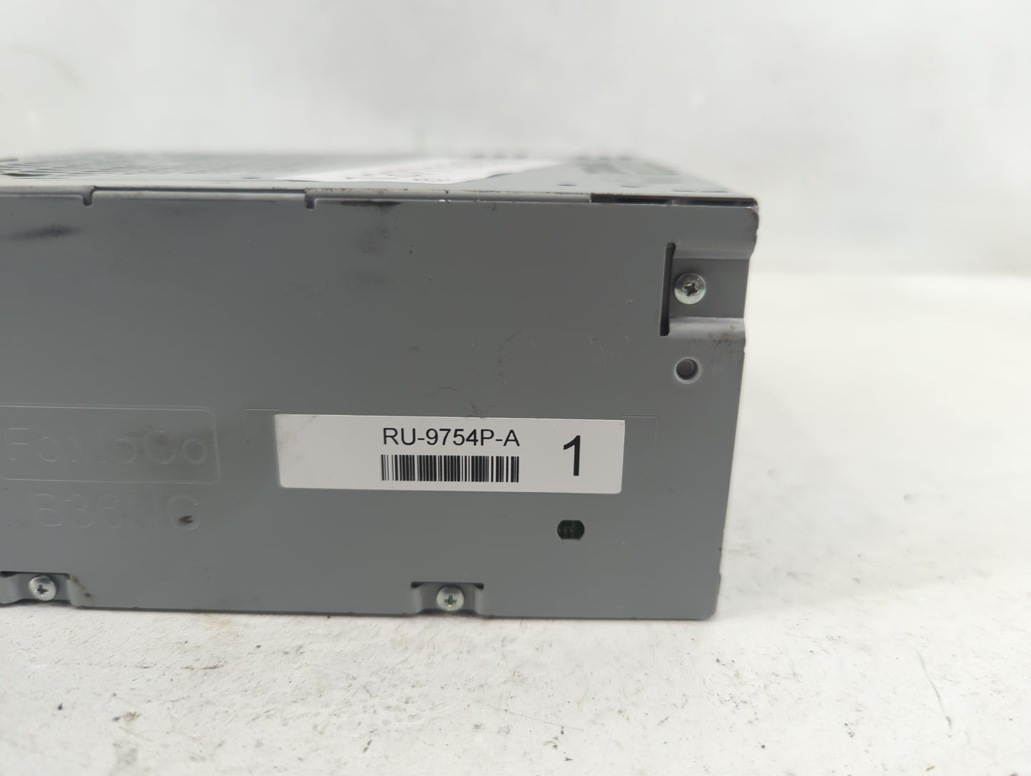 2019-2020 Ford F-150 Radio AM FM Cd Player Receiver Replacement P/N:KL3T-18D832-AG Fits Fits 2019 2020 OEM Used Auto Parts -