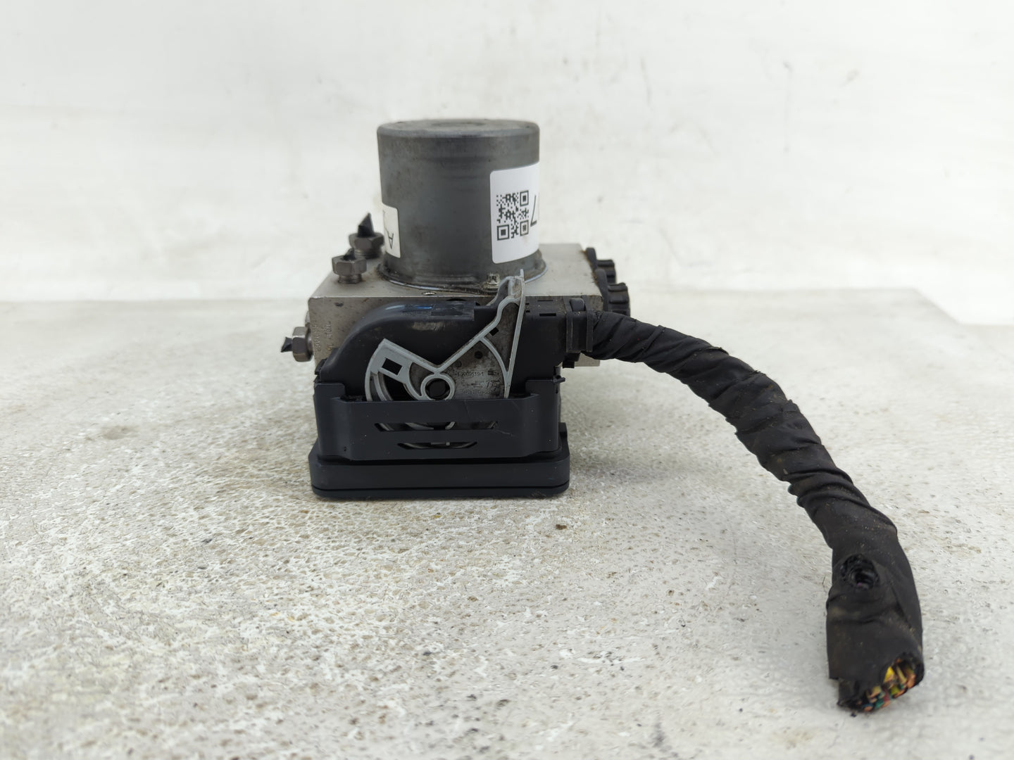 2019-2020 Ford F-150 ABS Pump Control Module Replacement P/N:JL34-2B373-AH Fits Fits 2019 2020 OEM Used Auto Parts - Oemused