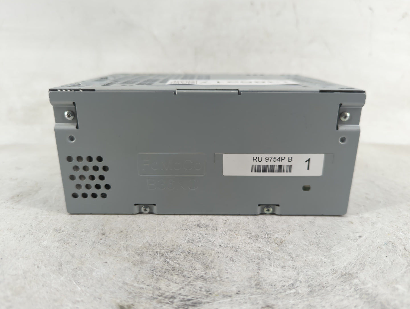 2019-2020 Ford F-150 Radio AM FM Cd Player Receiver Replacement P/N:KL3T-18D832-AH Fits Fits 2019 2020 OEM Used Auto Parts -