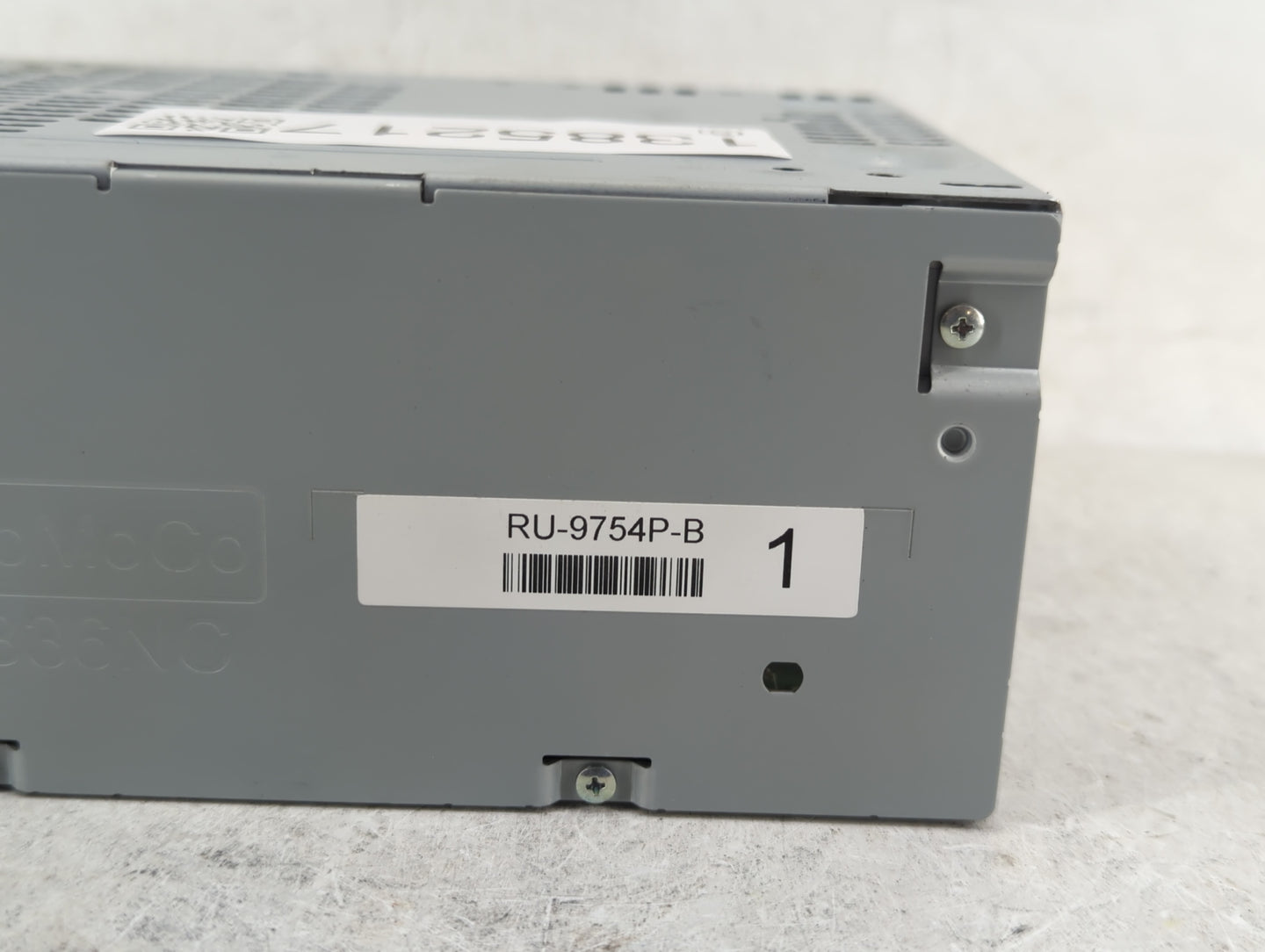 2019-2020 Ford F-150 Radio AM FM Cd Player Receiver Replacement P/N:KL3T-18D832-AH Fits Fits 2019 2020 OEM Used Auto Parts -