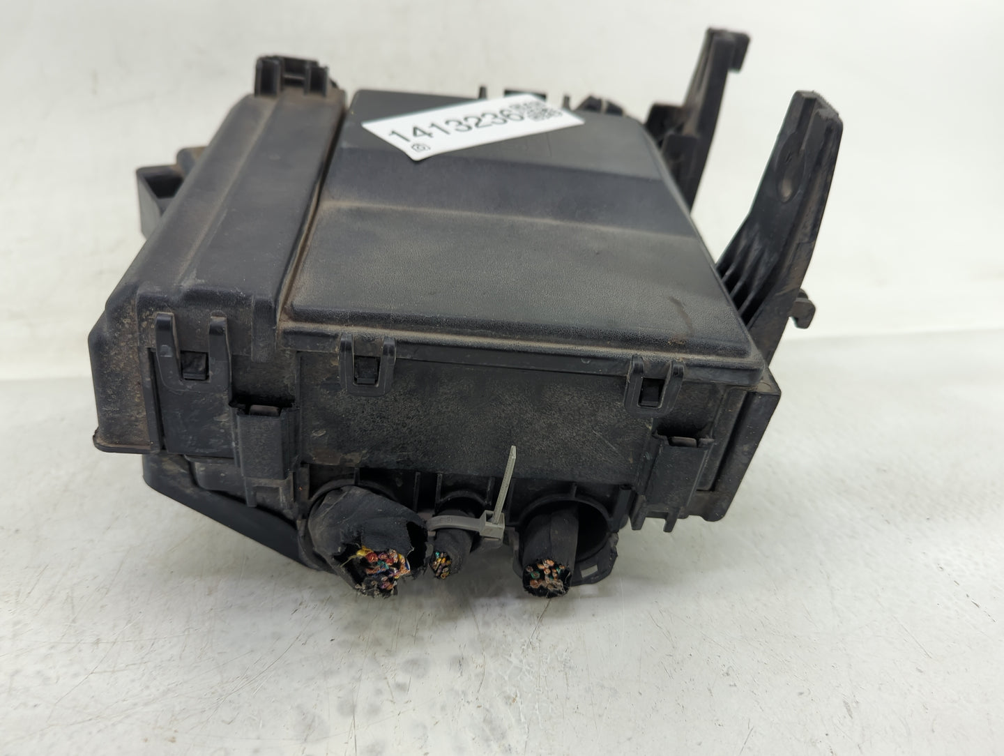2018-2020 Ford F-150 Fusebox Fuse Box Panel Relay Module Fits Fits 2018 2019 2020 OEM Used Auto Parts - Oemusedautoparts1.co