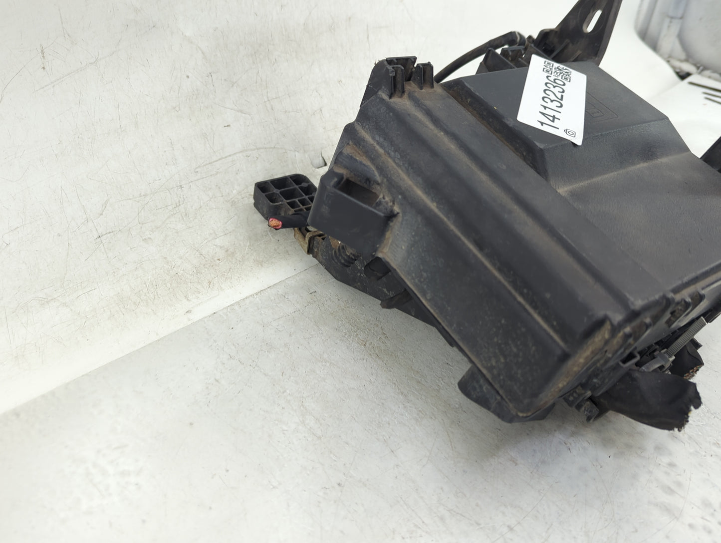 2018-2020 Ford F-150 Fusebox Fuse Box Panel Relay Module Fits Fits 2018 2019 2020 OEM Used Auto Parts - Oemusedautoparts1.co