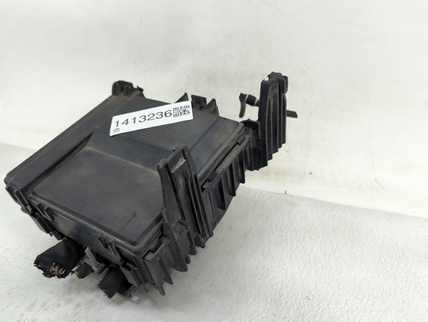 2018-2020 Ford F-150 Fusebox Fuse Box Panel Relay Module Fits Fits 2018 2019 2020 OEM Used Auto Parts - Oemusedautoparts1.co