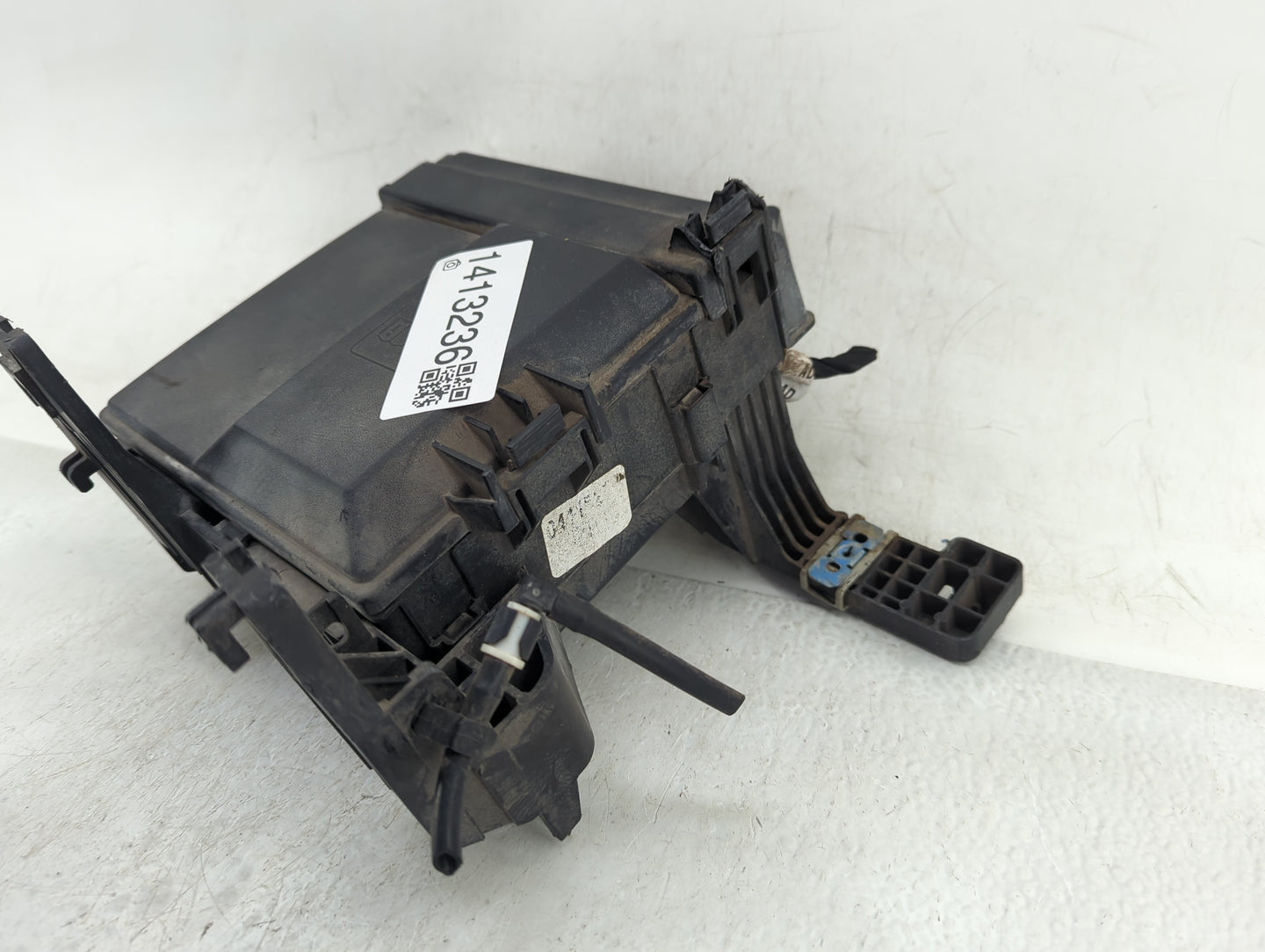 2018-2020 Ford F-150 Fusebox Fuse Box Panel Relay Module Fits Fits 2018 2019 2020 OEM Used Auto Parts - Oemusedautoparts1.co