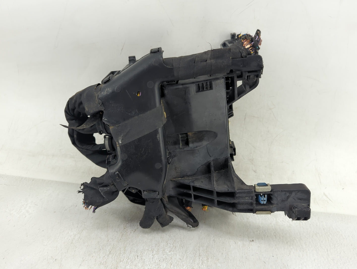 2018-2020 Ford F-150 Fusebox Fuse Box Panel Relay Module Fits Fits 2018 2019 2020 OEM Used Auto Parts - Oemusedautoparts1.co
