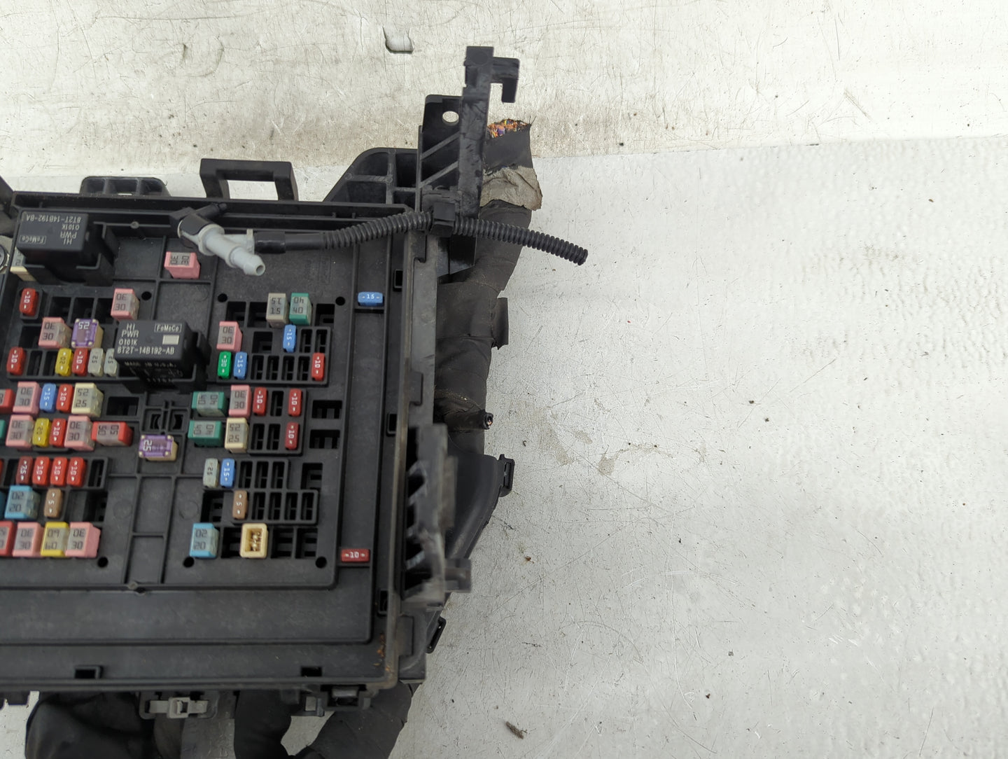 2018-2020 Ford F-150 Fusebox Fuse Box Panel Relay Module P/N:JJ5T-14A003-EA JU5T-14A003-EA Fits Fits 2018 2019 2020 OEM Used