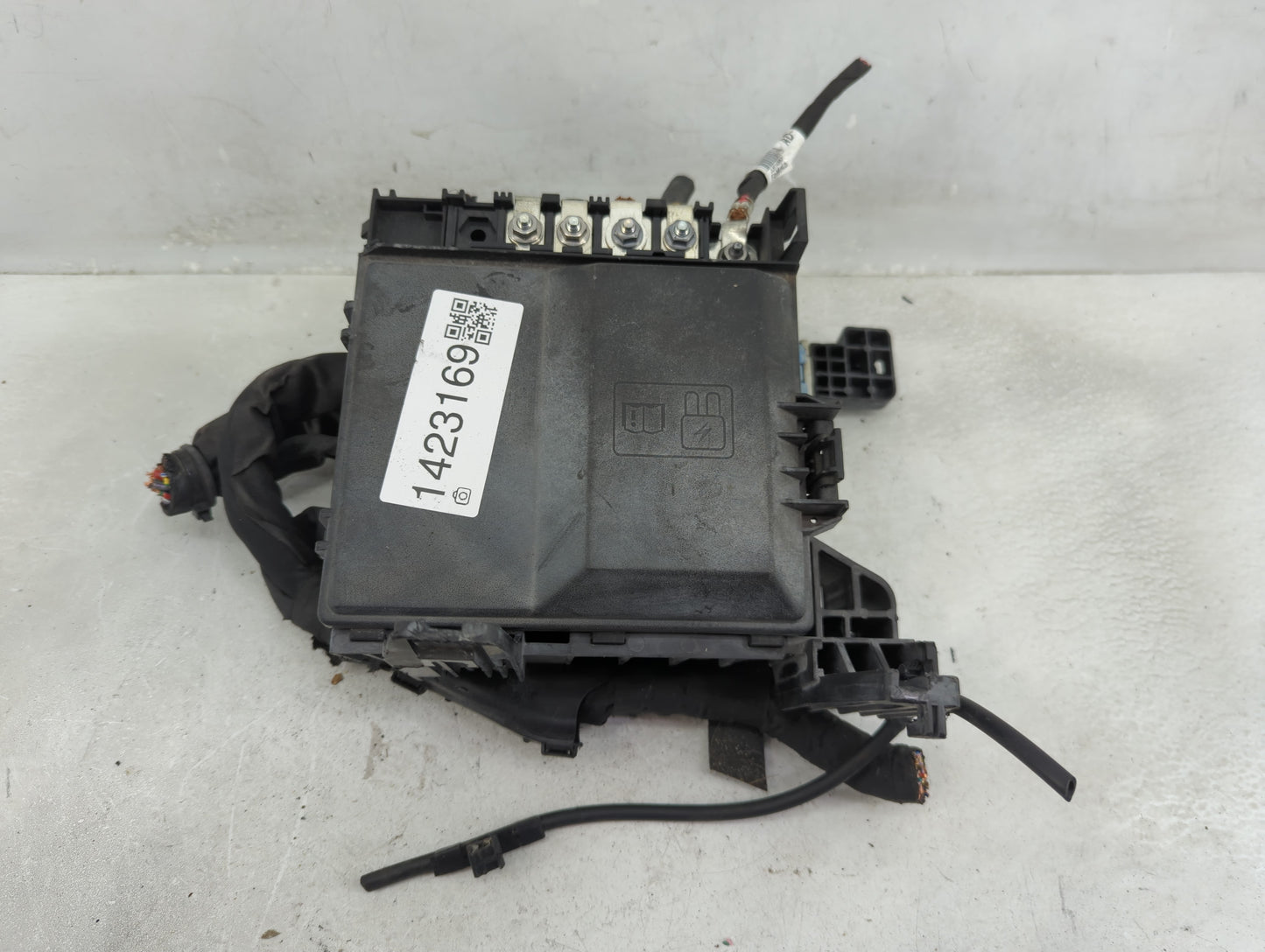 2018-2020 Ford F-150 Fusebox Fuse Box Panel Relay Module P/N:JU5T-14A003-EA Fits Fits 2018 2019 2020 OEM Used Auto Parts - O