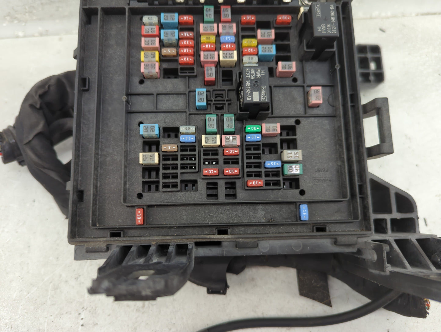 2018-2020 Ford F-150 Fusebox Fuse Box Panel Relay Module P/N:JU5T-14A003-EA Fits Fits 2018 2019 2020 OEM Used Auto Parts - O