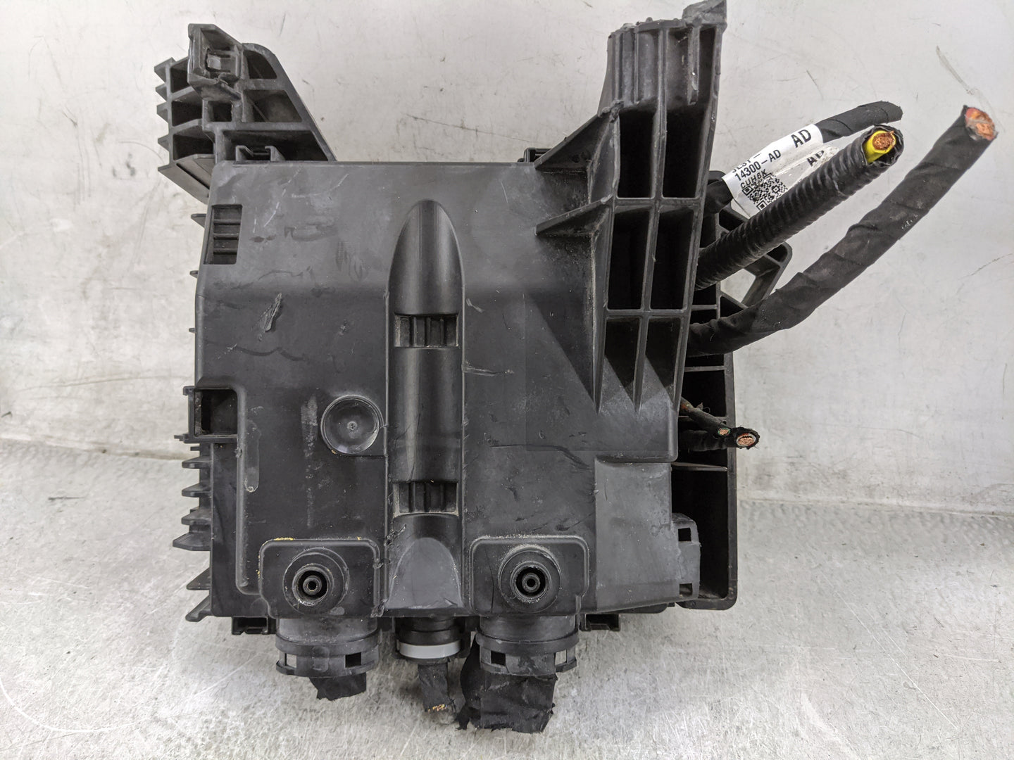 2018-2020 Ford F-150 Fusebox Fuse Box Panel Relay Module P/N:JL3T-14300-AD Fits Fits 2018 2019 2020 OEM Used Auto Parts - Oe