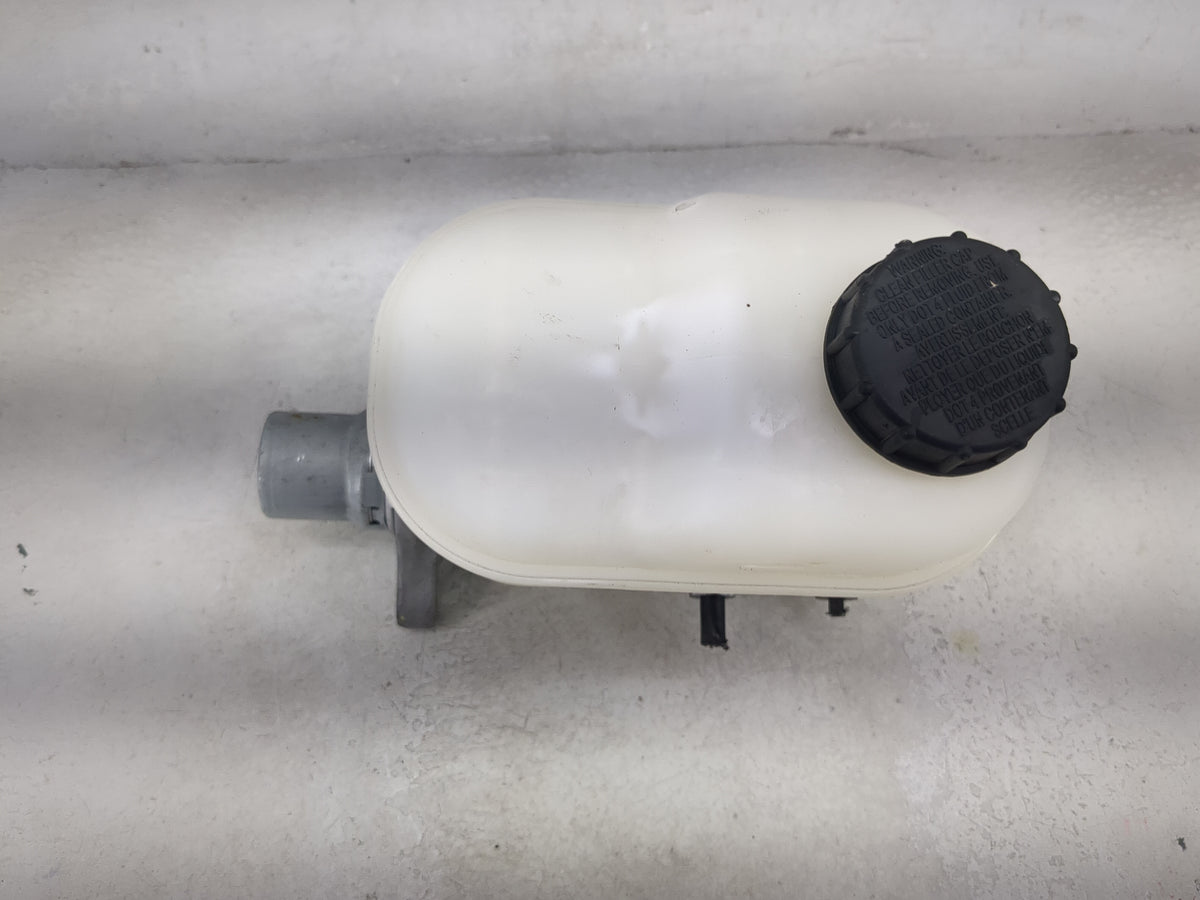 2018-2020 Ford F-150 Brake Master Cylinder 1491050 - Oemusedautoparts1.com