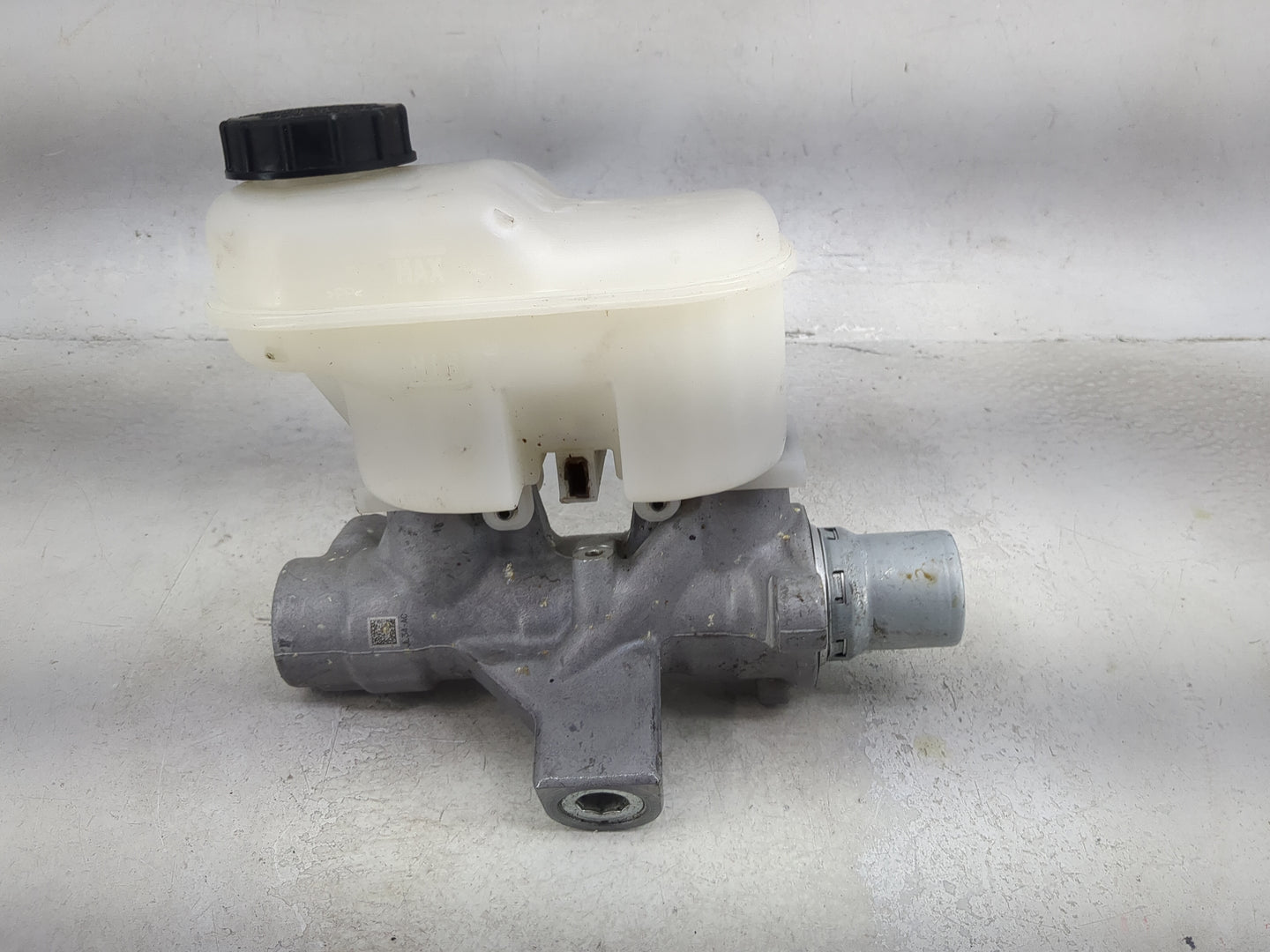 2018-2020 Ford F-150 Brake Master Cylinder 1491050 - Oemusedautoparts1.com